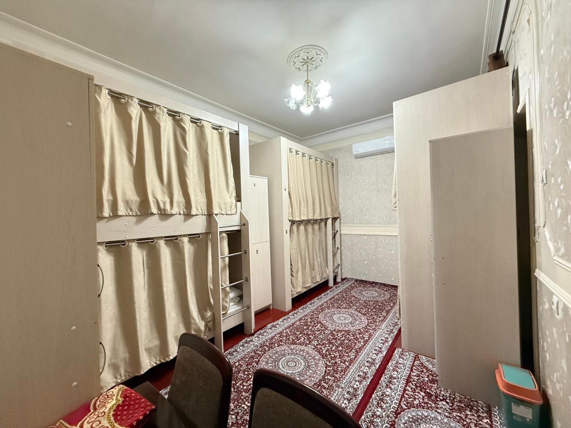 Bruce Hostel Душанбе Экстерьер фото